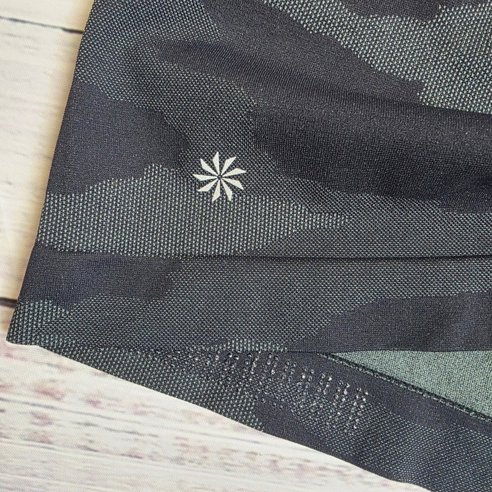 Athleta Momentum Camo Tee Womens Large Black Grey Camouflage Activewear Top - Picture 5 of 8
